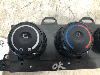 Freightliner A2273670000 climate control from 2015 Freightliner Cascadia, used - view 2 of 4