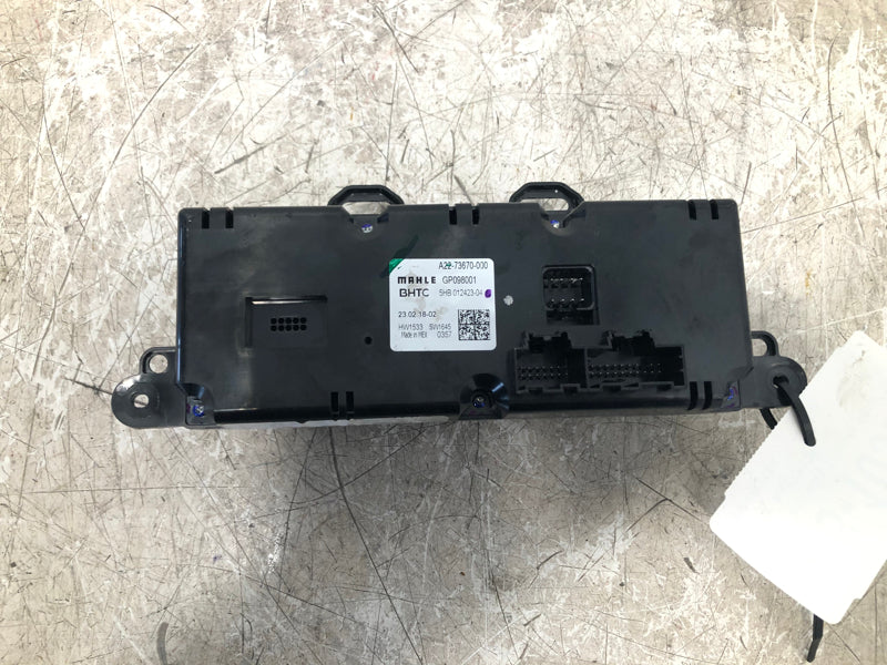 Freightliner A2273670000 climate control from 2015 Freightliner Cascadia, used - view 4 of 4
