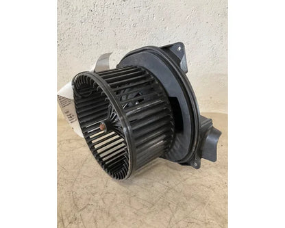 Freightliner A27-289-110 HVAC blower motor from 2007 Freightliner Columbia 120, used - view 2 of 5