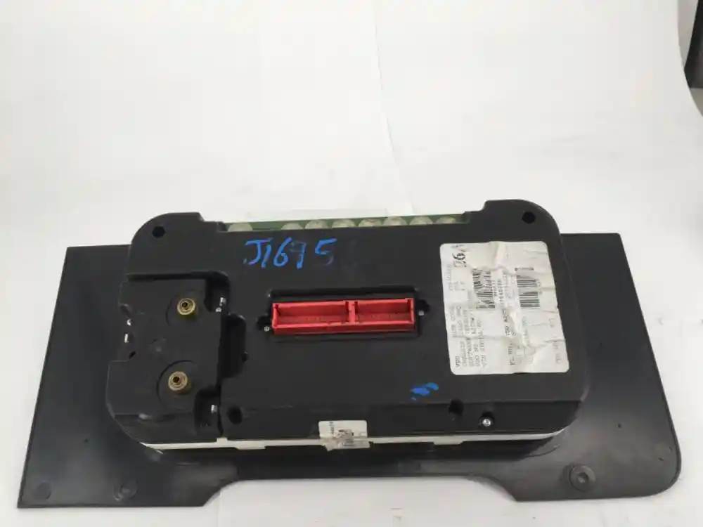 Freightliner A2C93375400SP instrument cluster from 2012 Freightliner Cascadia 125, used - view 2 of 3
