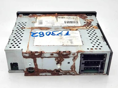 Freightliner PP107034 radio from 2014 Freightliner Cascadia 125, used - view 2 of 4