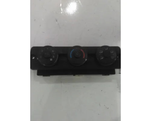 Freightliner R22-60645-101 heater / A/C control panel from 2015 Freightliner Cascadia 113, used