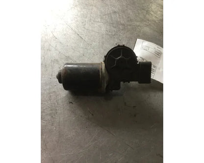 International 2594086C91 windshield wiper motor from 2006 International 7400, used - view 2 of 3