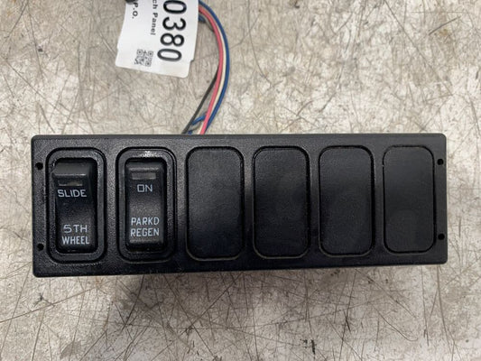 International 32289 switch panel from 2009 International Prostar, used