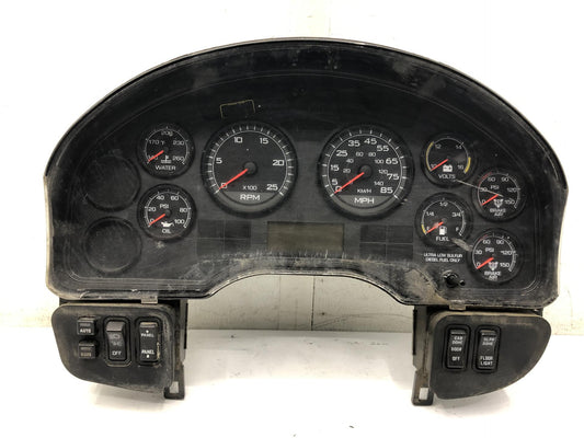 International 32454-001 instrument cluster from 2011 International Prostar, used