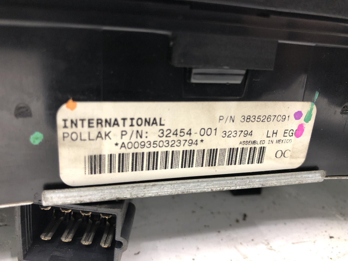 International 32454-001 instrument cluster from 2011 International Prostar, used - view 3 of 3