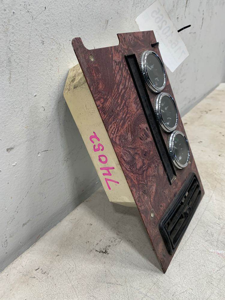 International 3503478C91 gauge panel from 2000 International 9400I, used - view 5 of 8