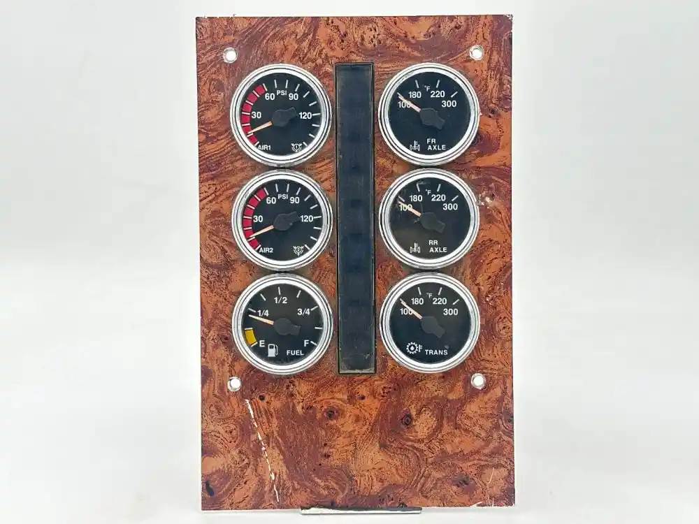 International 3503491C91 instrument cluster from 1996 International 9400, used