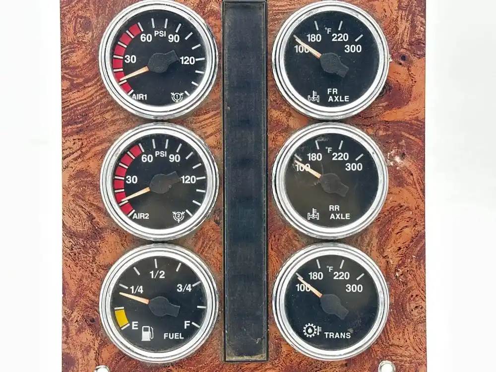 International 3503491C91 instrument cluster from 1996 International 9400, used - view 3 of 5