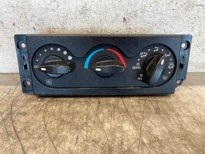 International 3545543C6 climate control panel from 2011 International 4400, used - view 2 of 7