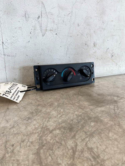 International 3545546F93 climate control panel from 2004 International 4300, used