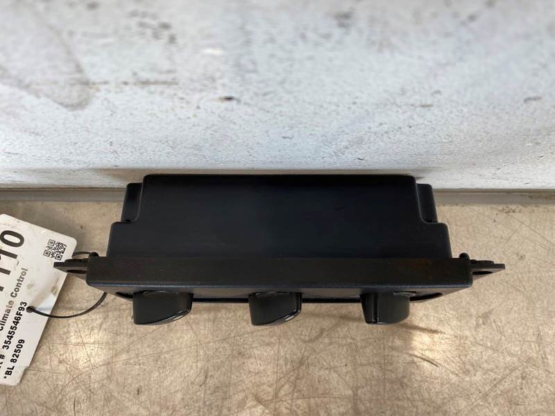 International 3545546F93 climate control panel from 2004 International 4300, used - view 4 of 6