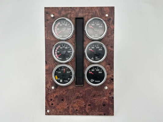 International 3553165C91 instrument cluster from 2003 International 9900I, used