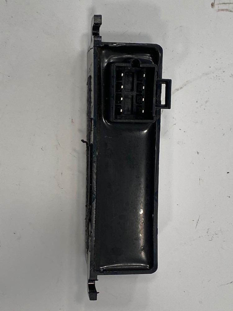 International 3569862C1 low voltage disconnect / battery protection module from 2005 International 9400I, used - view 2 of 3