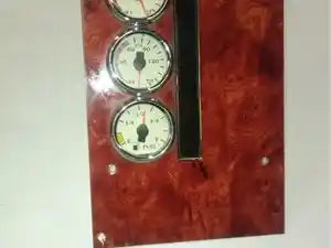 International 3570543C91 instrument cluster from 2004 International 9400I, used