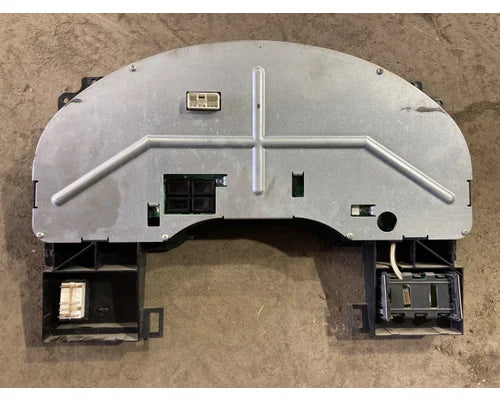 International 3587198F94 instrument cluster (8 gauge) from 2006 International CE, used - view 2 of 3