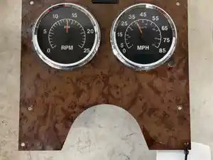 International 3592577C91 instrument cluster from 2007 International 9400I, used