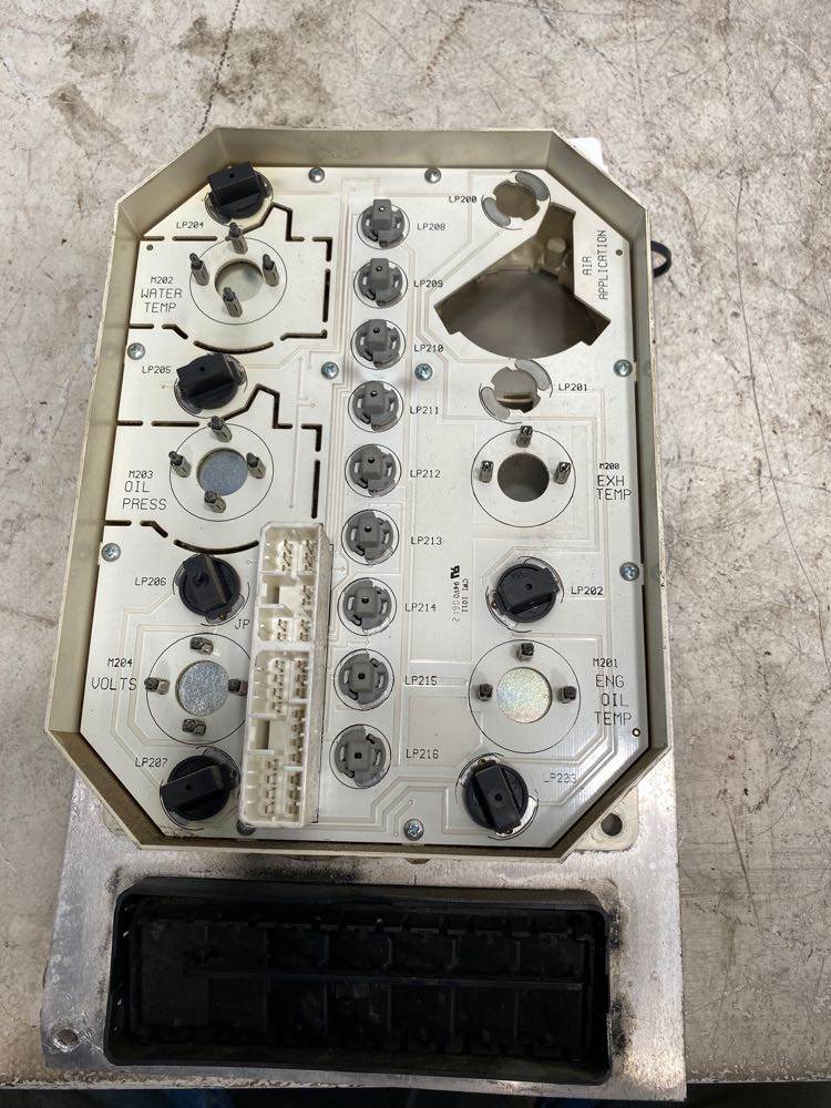 International 3592616C91 gauge panel from 2007 International 9200I, used - view 4 of 4