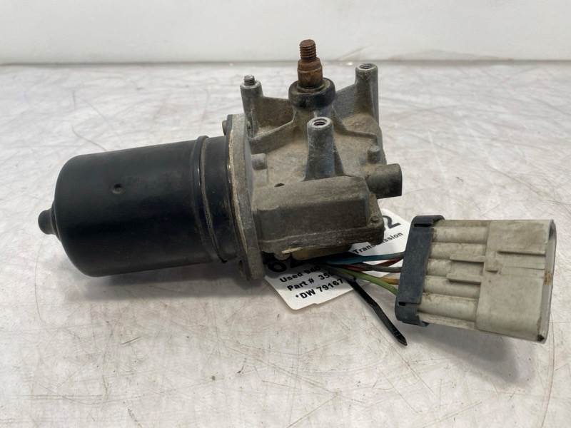 International 3596296C94 windshield wiper motor from 2006 International 9400I, used - view 2 of 6