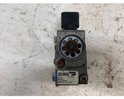 International 3597373C1 ABS modulator valve from 2012 International, used - view 3 of 4