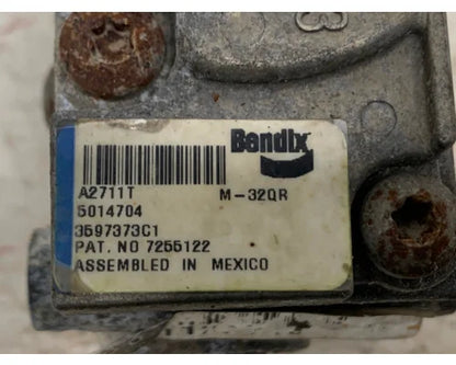 International 3597373C1 ABS modulator valve from 2012 International, used - view 4 of 4