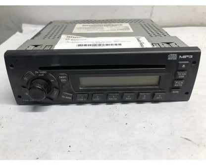 International 3624340C2 CD player radio from 2007 International 9400, used