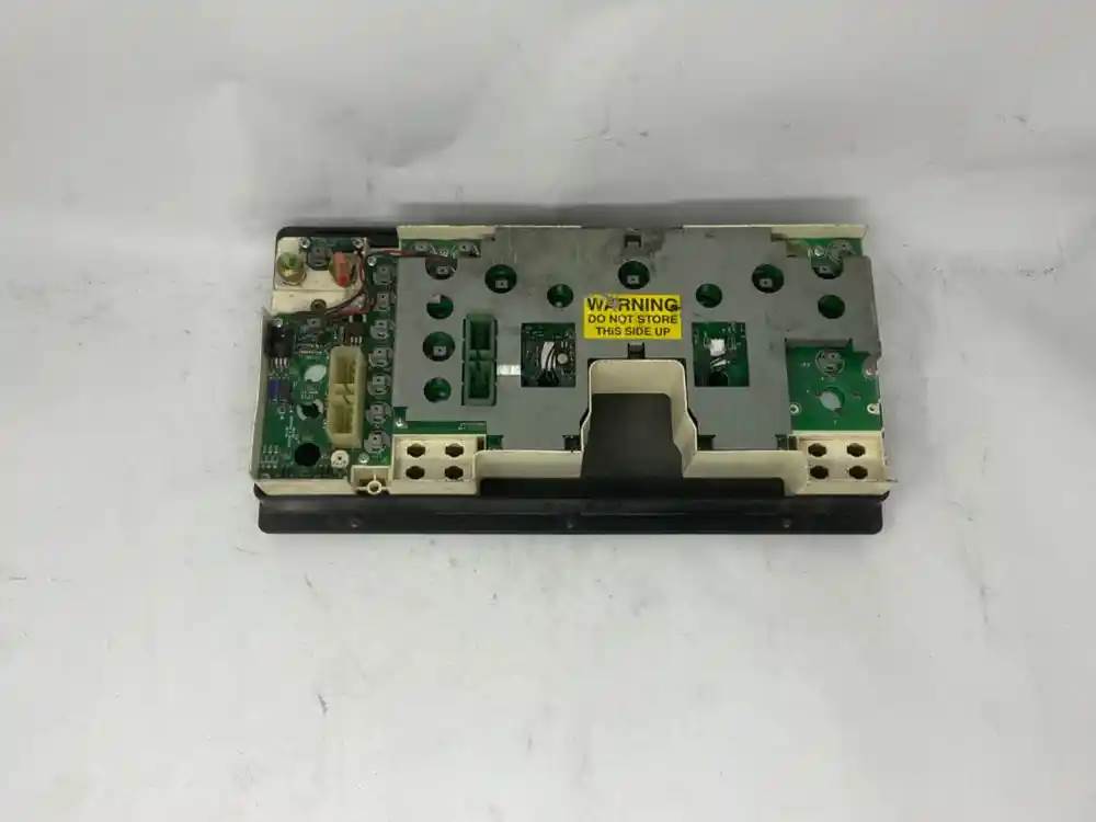 International 3811624C91 instrument cluster from 2010 International, used
