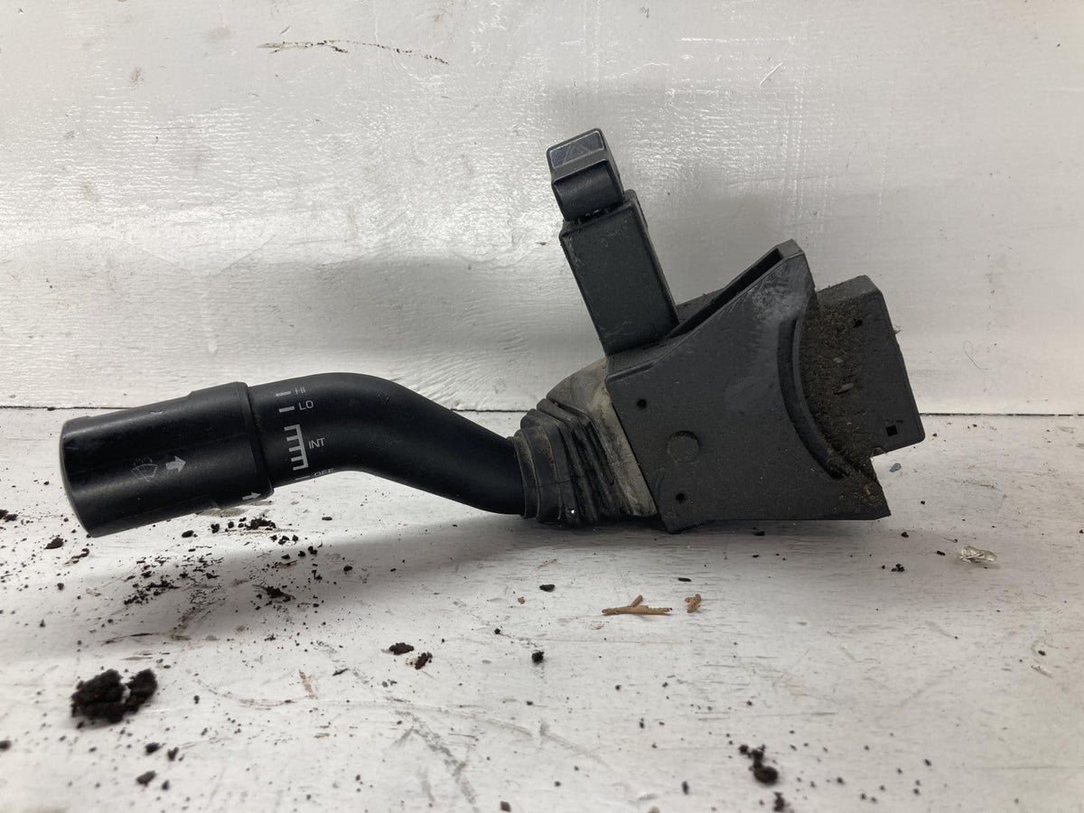 International 3817900-320 turn signal / column switch from 2013 International Durastar (4300), used