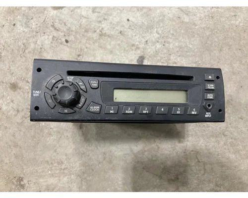 International 3825124C1 CD player radio from 2012 International Durastar 4300, used