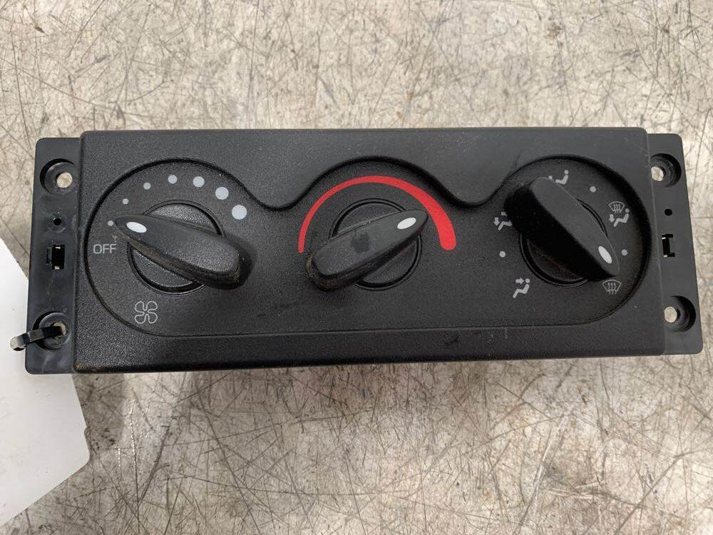 International 3827581C1 climate control panel from 2015 International 7400, used