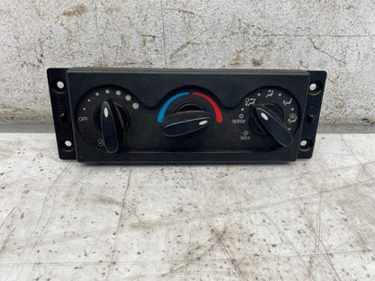 International 3827583F91 climate control panel from 2014 International 4300, used - view 2 of 6
