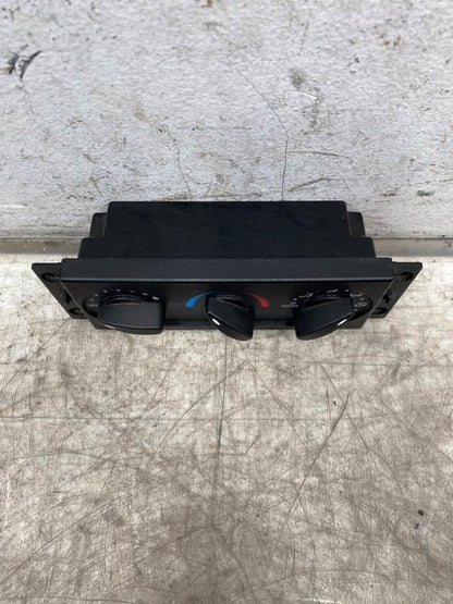 International 3840478F91 climate control panel from 2012 International Prostar, used - view 5 of 6
