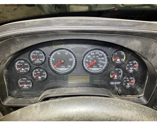 International 3868190C94 instrument cluster (10 gauge) from 2014 International Prostar, used - view 4 of 5