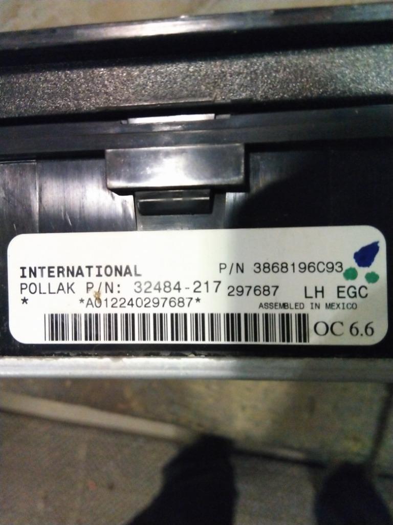 International 3868196C93 instrument cluster (10 gauge, with display) from 2013 International Prostar 113, used - view 2 of 3
