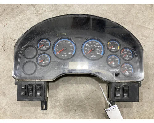 International 3868370C91 instrument cluster from 2012 International Durastar, used