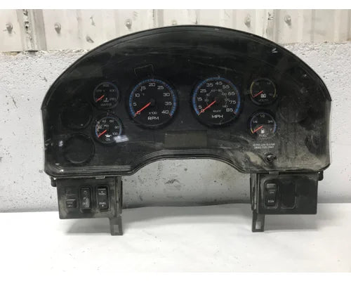 International 3868859C92 instrument cluster (digital, 6 gauge) from 2013 International CE, used