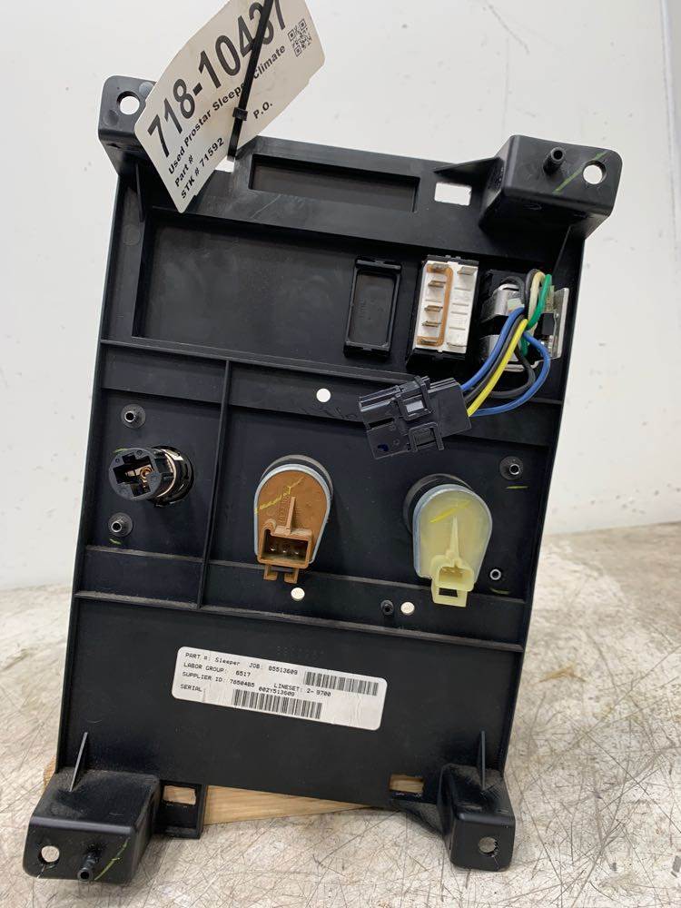 International 4080451C1 sleeper climate control panel from 2015 International Prostar, used - view 4 of 4