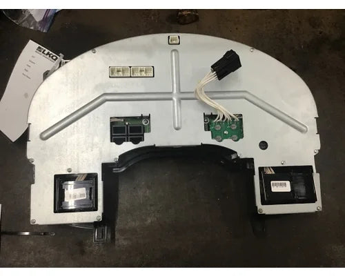 International 6112230C93 instrument cluster (10 gauge) from 2015 International Prostar, used - view 3 of 3