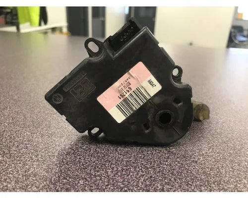 International 651261 HVAC actuator from 2007 International 9200I, used