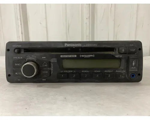 International CQ-5109U CD player radio from 2009 International Prostar, used