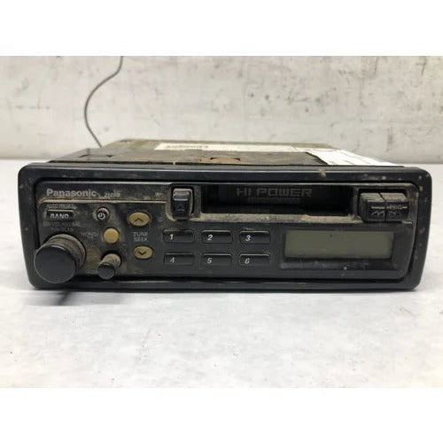 International CQ2100B4A cassette radio from 1995 International 9200, used
