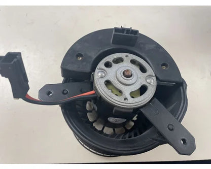 International U8652001 HVAC blower motor from 2005 International 4400, used - view 2 of 3