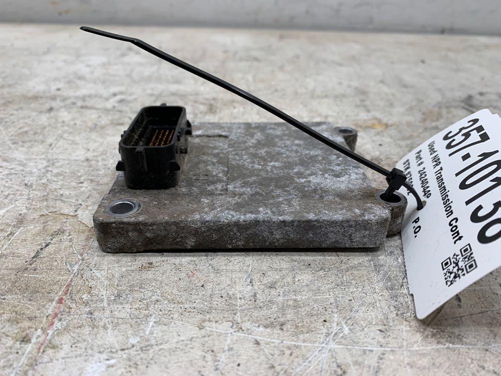 Isuzu 24240449 transmission control module from 2009 Isuzu NPR, used - view 5 of 6