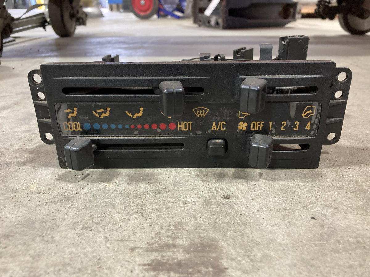 Isuzu 526180-4421 heater / A/C temperature control from 1998 Isuzu NPR, used