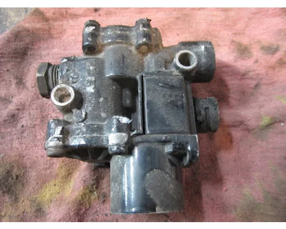 Kenworth 4721950520 ABS modulator valve from 2006 Kenworth T600, used - view 2 of 2
