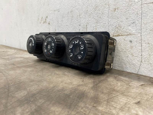 Kenworth F21-1028-1241H climate control panel from 2015 Kenworth T880, used