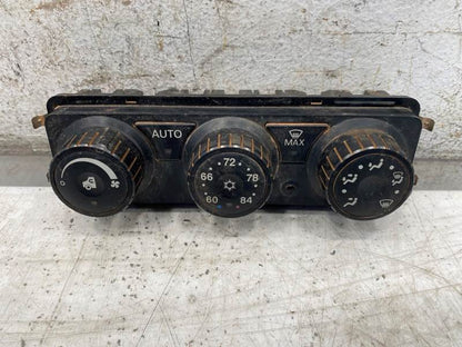 Kenworth F21-1028-1341H climate control panel from 2015 Kenworth T880, used - view 2 of 7