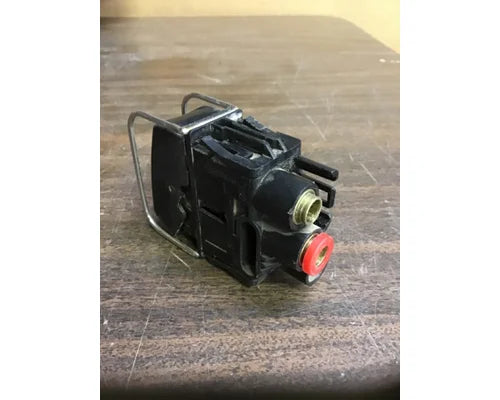 Kenworth G90-1066-02 air suspension dump switch from 2008 Kenworth T800B, used - view 2 of 3