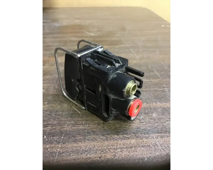 Kenworth G90-1066-02 air suspension dump switch from 2008 Kenworth T800B, used - view 2 of 3