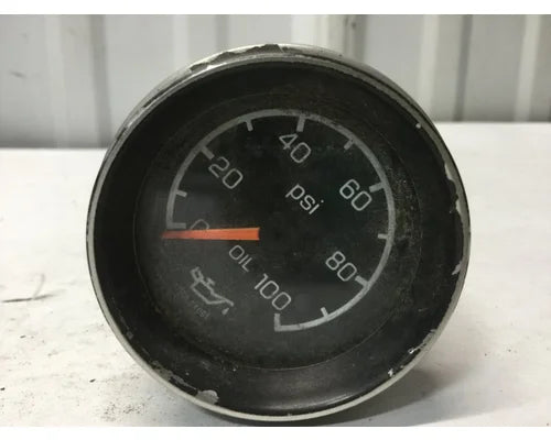 Kenworth K152-310 oil pressure gauge from 1999 Kenworth T800, used